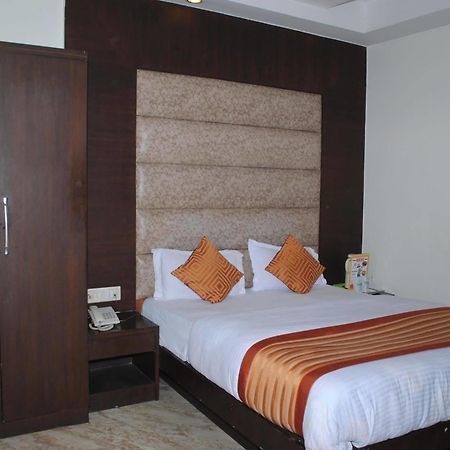 Hotel Seven Seas Inn New Delhi Luaran gambar