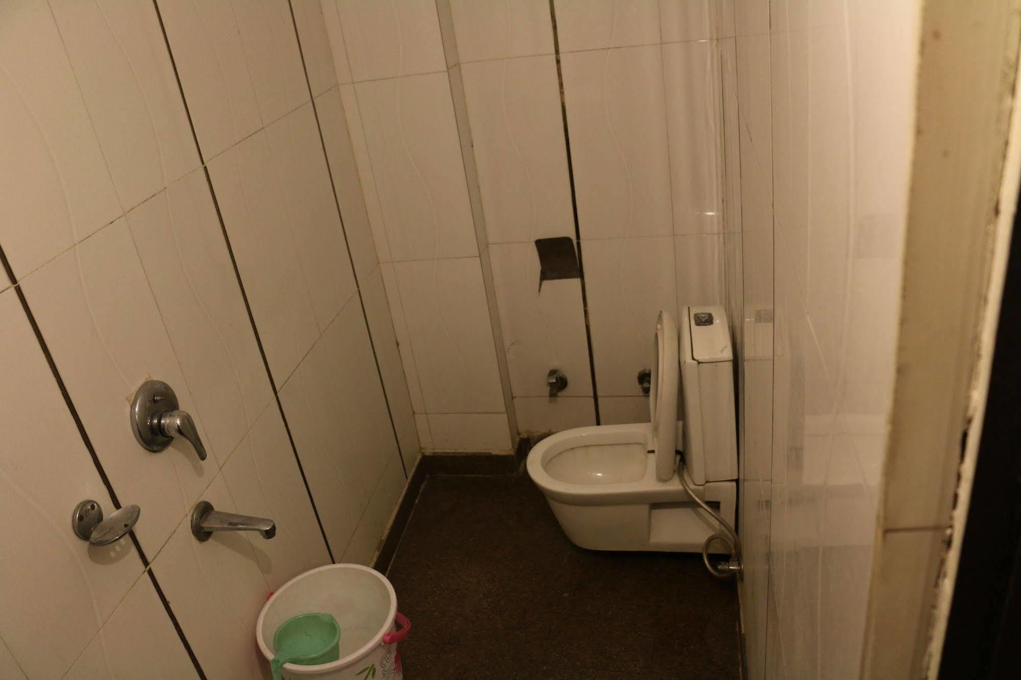 Hotel Seven Seas Inn New Delhi Luaran gambar