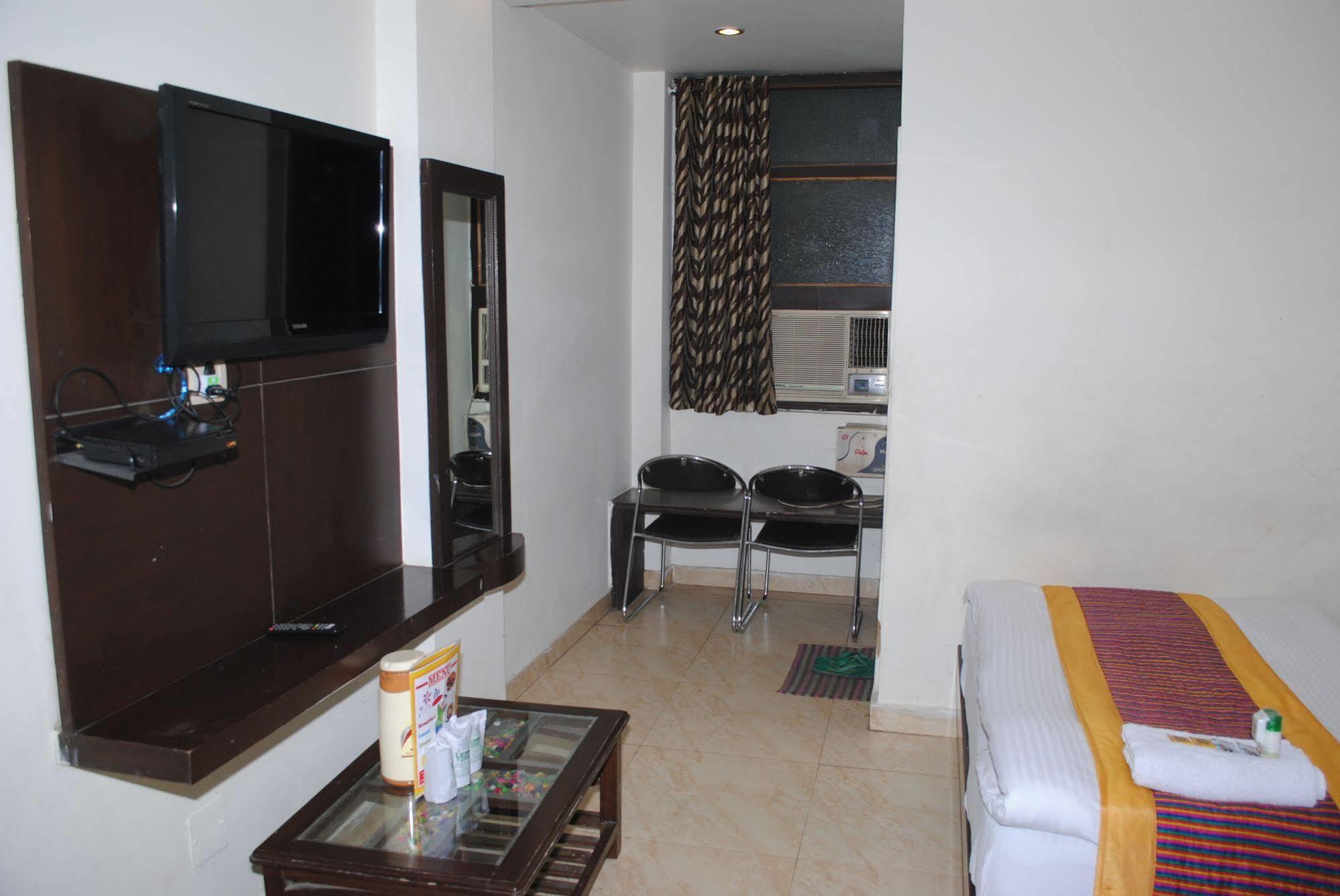 Hotel Seven Seas Inn New Delhi Luaran gambar