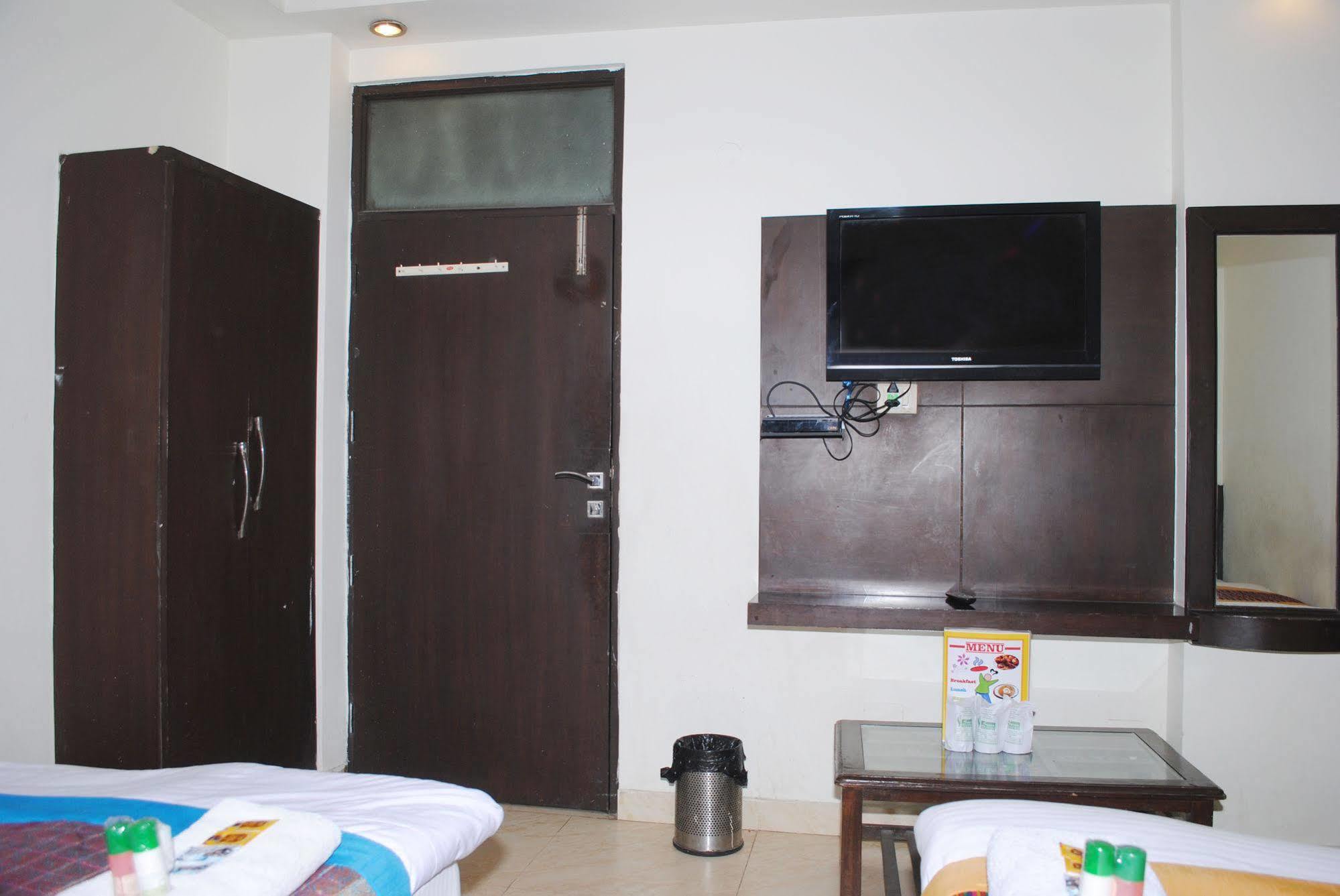 Hotel Seven Seas Inn New Delhi Luaran gambar