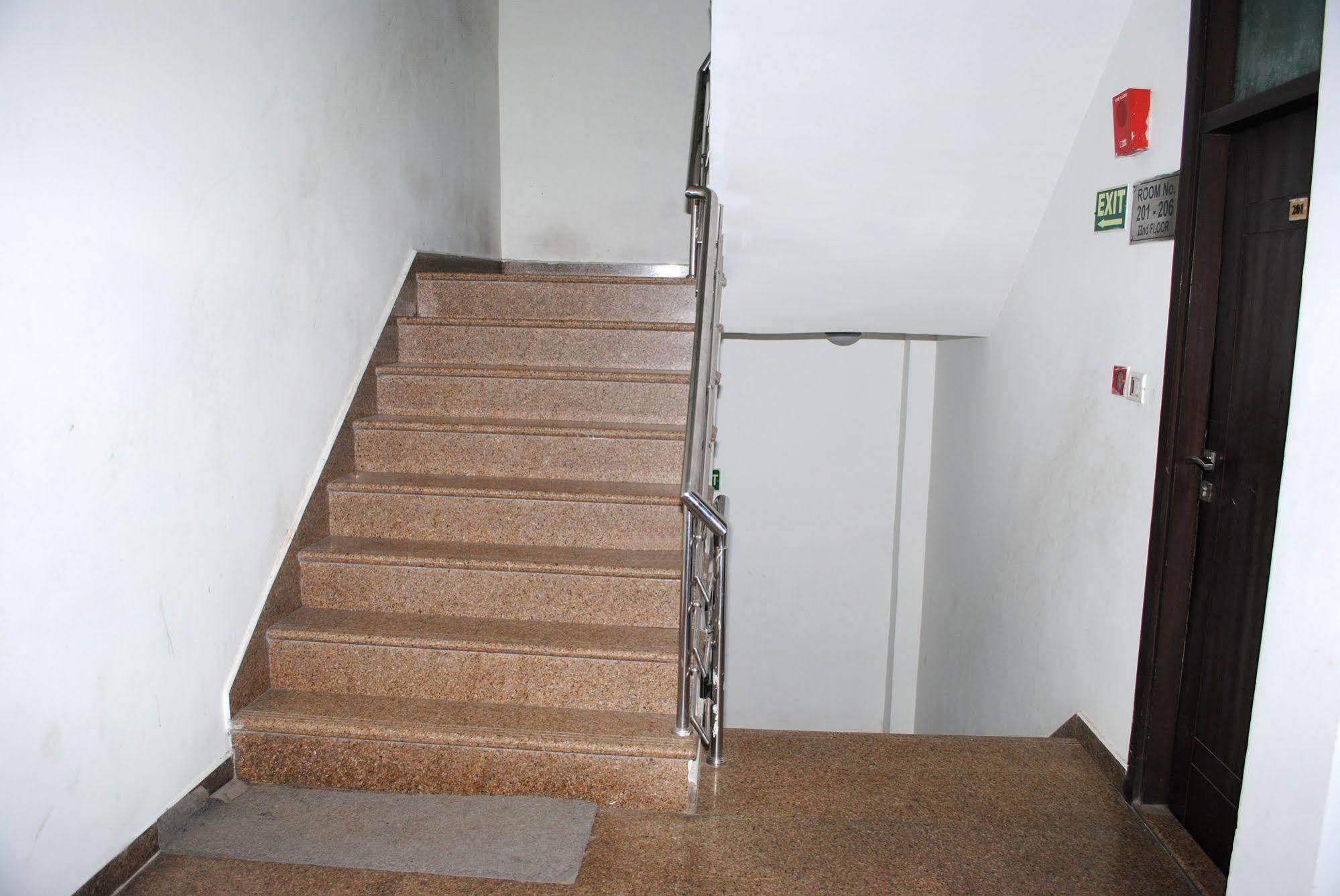 Hotel Seven Seas Inn New Delhi Luaran gambar